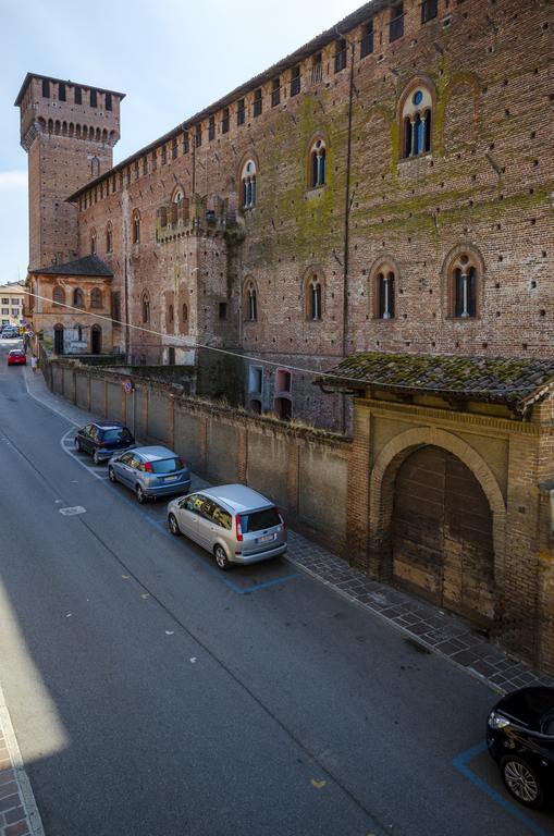 Hotel Al Castello Di Leonardo Sant'Angelo Lodigiano Exterior foto